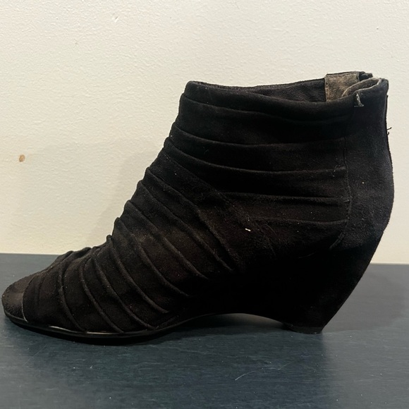 AEROSOLES women’s suede black ankle open toe booties/size 6 - Picture 10 of 11